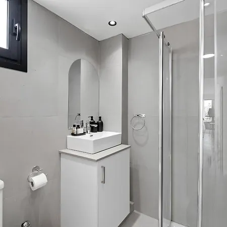 Daire Finikoudes Marina View #201 *