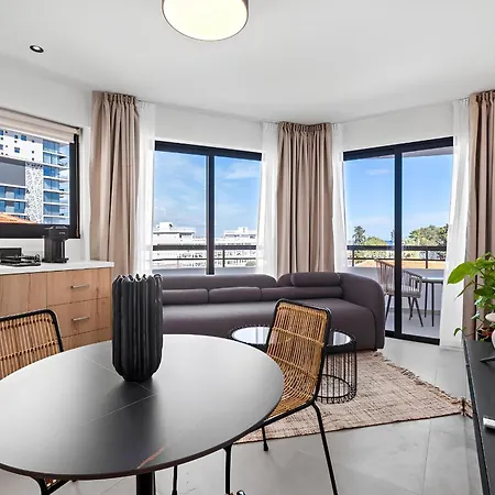 דירה Finikoudes Marina View #201 *